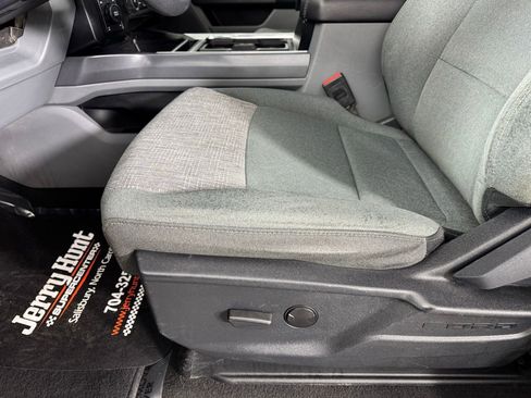 Used 2024 Ford F250 XLT w/ FX4 Off-Road Package image 12