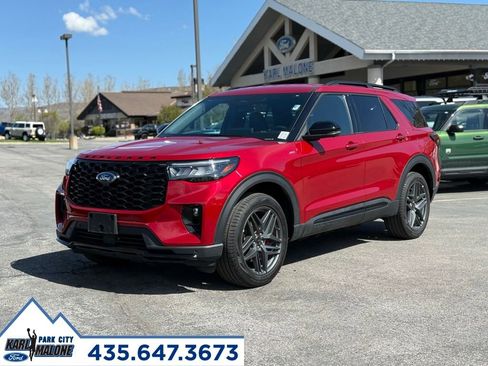 Used 2025 Ford Explorer ST-Line w/ ST-Line Street Pack AWD/4WD image 1