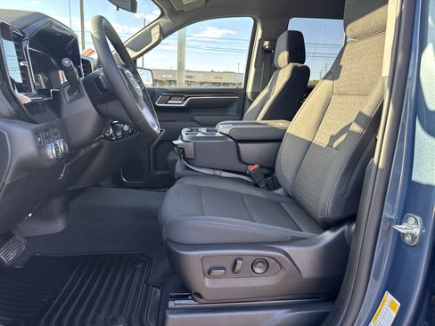 New 2026 GMC Sierra 1500 Elevation image 12