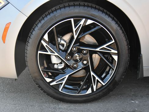 Used 2025 Kia K5 GT-Line w/ GT-Line Premium Package image 12