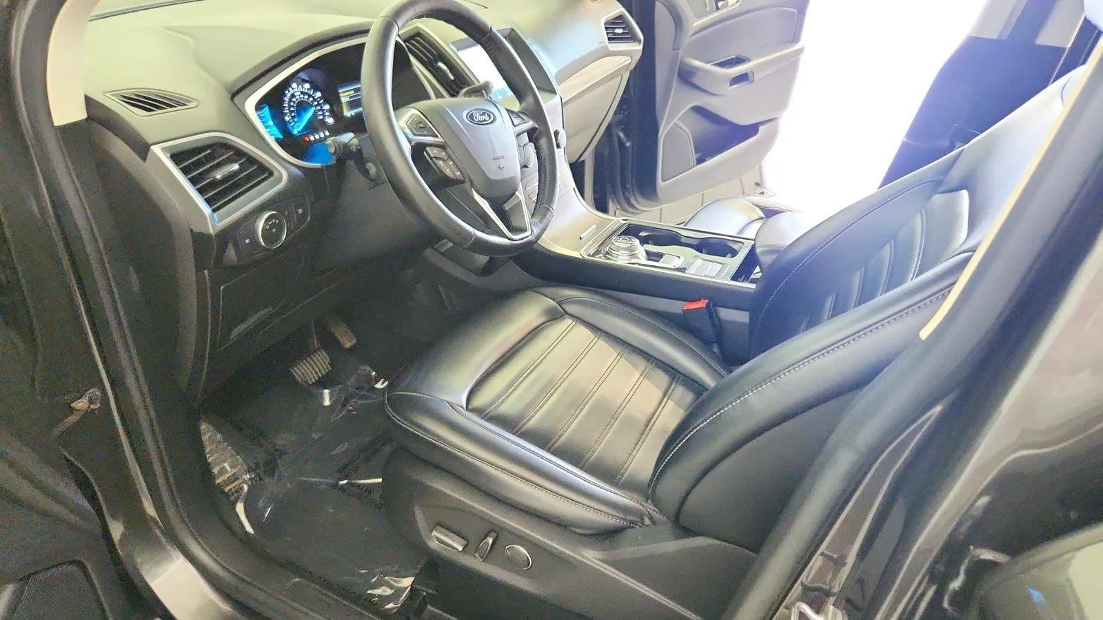 Used 2019 Ford Edge SEL w/ Equipment Group 201A AWD/4WD image 14