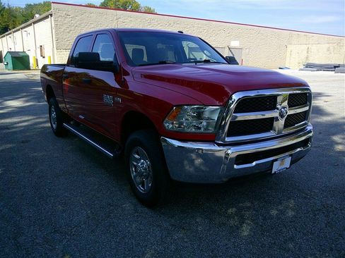 Used 2018 RAM 2500 Tradesman w/ Chrome Appearance Group AWD/4WD image 7