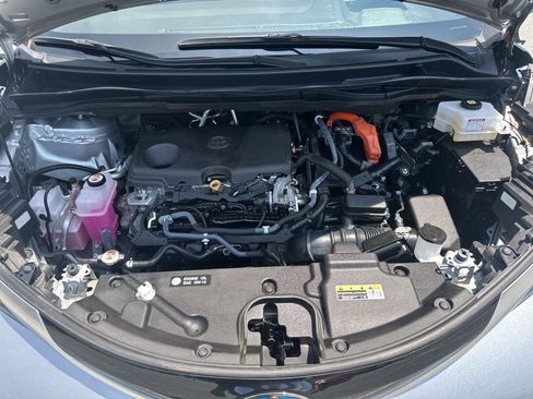 Used 2021 Toyota Sienna Platinum image 39