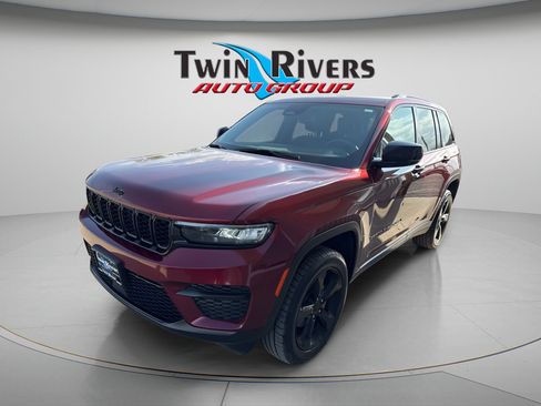 Used 2023 Jeep Grand Cherokee Altitude AWD/4WD image 1