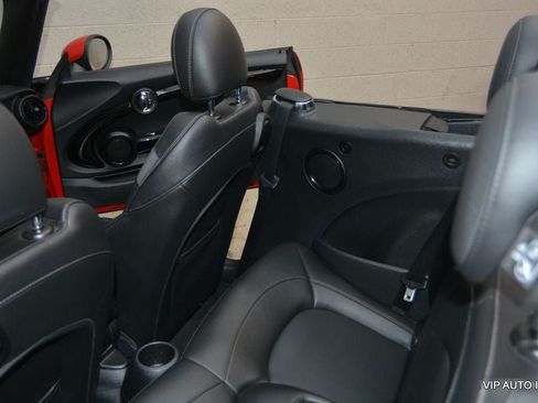 Used 2019 MINI Cooper S FWD image 32