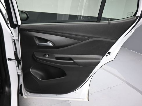 Used 2024 Buick Envista Preferred w/ Convenience I Package image 32