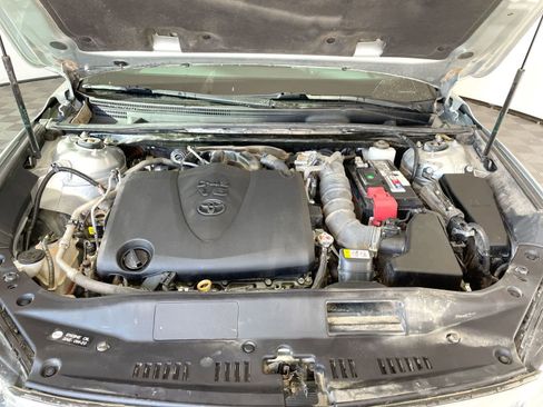 Used 2022 Toyota Avalon XLE FWD image 25