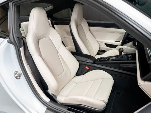 Certified 2026 Porsche 911 GT3 RWD image 37
