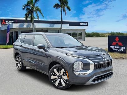 New 2025 Mitsubishi Outlander SE
