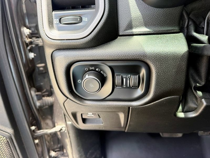 Used 2019 RAM 1500 Tradesman RWD image 27