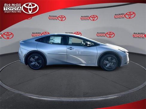 New 2026 Toyota Prius LE image 9