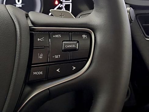 Used 2025 Lexus ES 300h w/ Premium Package image 24