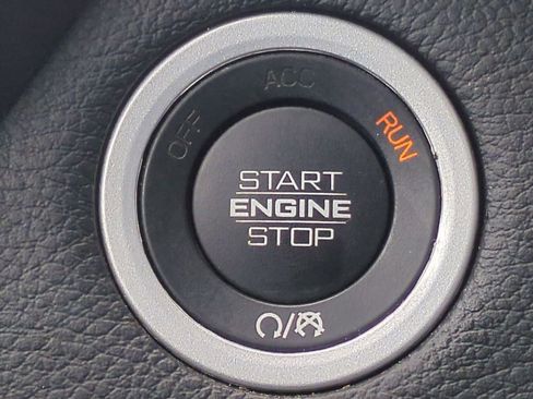 Used 2021 RAM 1500 Laramie image 29