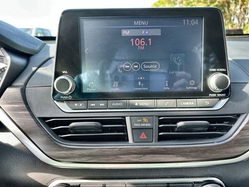 Used 2023 Nissan Altima 2.5 SV image 14