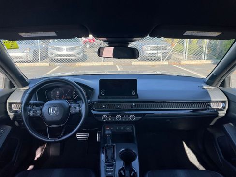 Used 2025 Honda Civic Sport image 31