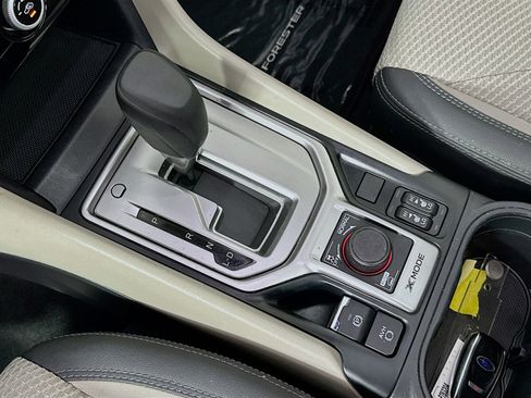 Used 2023 Subaru Forester Premium image 16