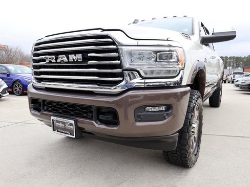 Used 2020 RAM 2500 Limited image 32