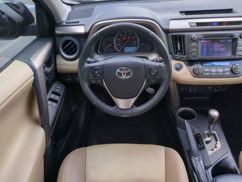 Used 2013 Toyota RAV4 Limited FWD image 18