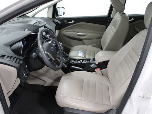 Used 2018 Ford C-MAX Titanium w/ Equipment Group 301A FWD image 17