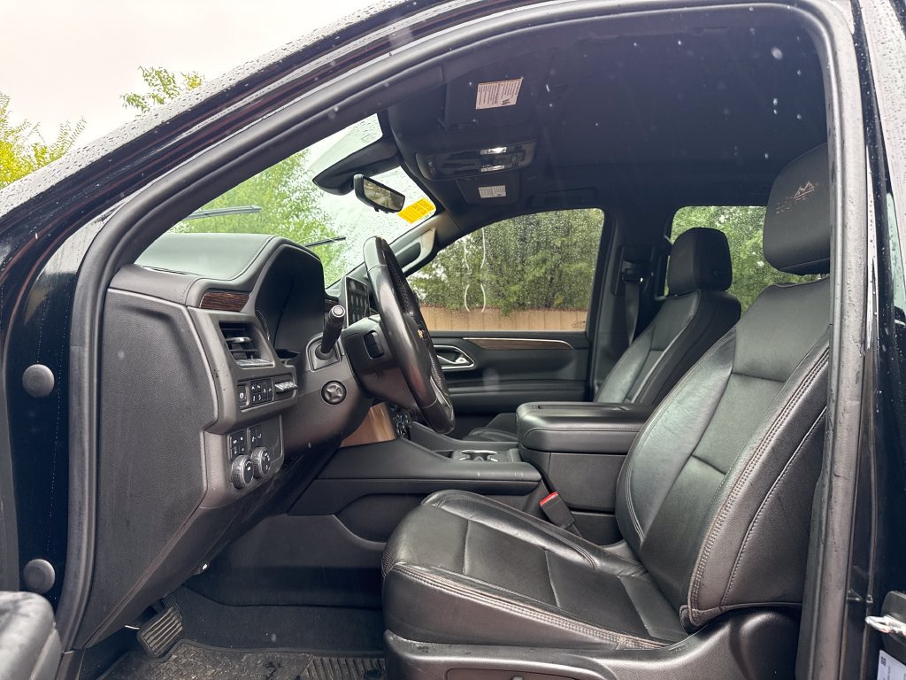 Used 2021 Chevrolet Suburban High Country w/ Premium Package 2 AWD/4WD image 11