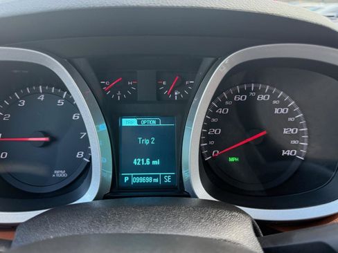 Used 2017 Chevrolet Equinox Premier w/ Enhanced Convenience Package image 17