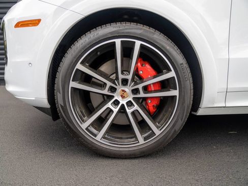 Used 2026 Porsche Cayenne S AWD/4WD image 7