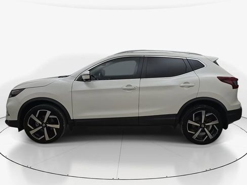 Used 2022 Nissan Rogue Sport SL w/ Premium Package FWD image 9