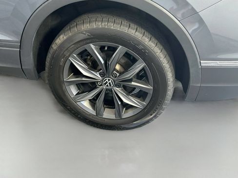 Used 2023 Volkswagen Tiguan SE AWD/4WD image 29