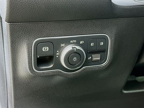 New 2026 Mercedes-Benz GLB 250 4MATIC image 10