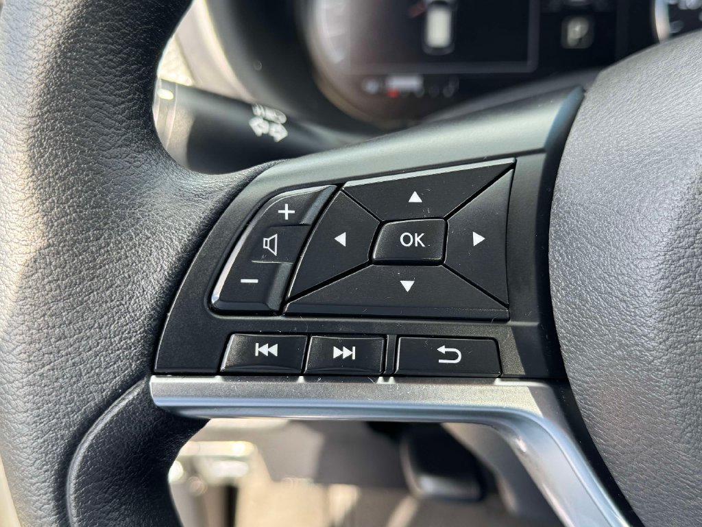 Used 2024 Nissan Kicks SV FWD image 18