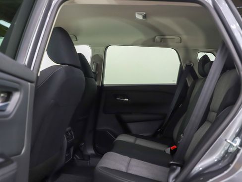 Used 2026 Nissan Rogue SV image 18