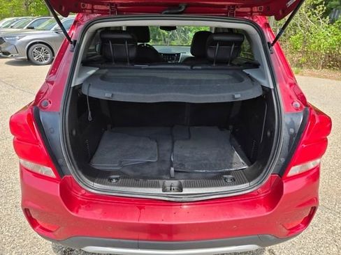 Used 2020 Chevrolet Trax LT w/ Sun & Sound Package AWD/4WD image 14