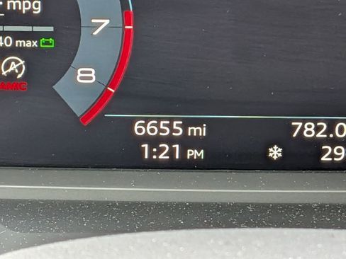 Used 2025 Audi Q3 2.0T Premium w/ Convenience Package image 19