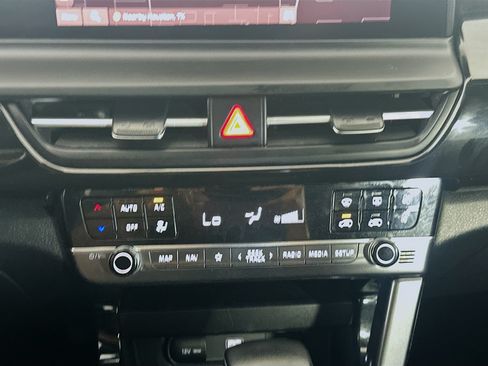Used 2025 Kia Seltos S FWD image 24