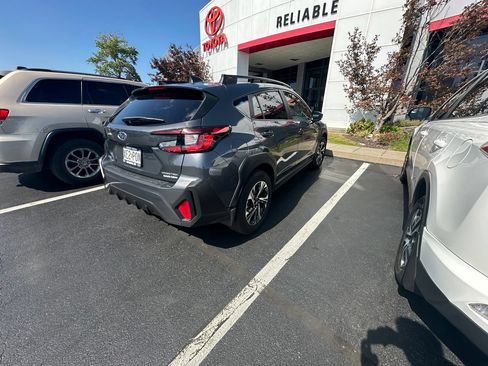Used 2024 Subaru Crosstrek 2.0i Premium AWD/4WD image 6