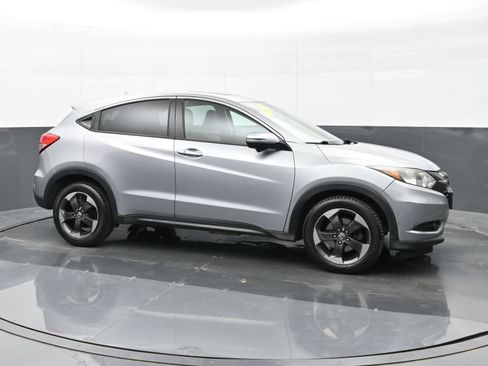 Used 2018 Honda HR-V EX image 5