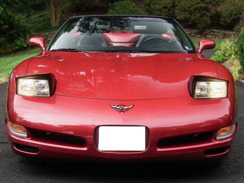 Used 2004 Chevrolet Corvette Convertible w/ Preferred Equipment Group RWD image 13