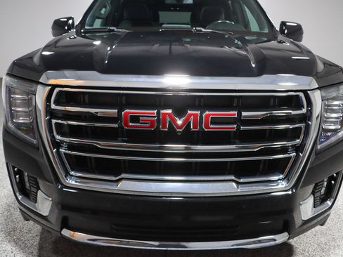 Used 2022 GMC Yukon SLT w/ SLT Premium Package AWD/4WD image 4
