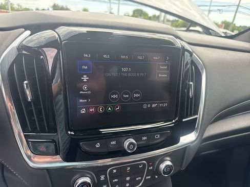 Certified 2023 Chevrolet Traverse LT w/ LT Premium Package AWD/4WD image 14
