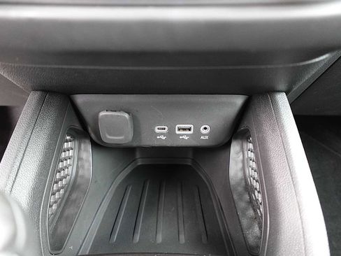 Used 2023 Chevrolet TrailBlazer RS AWD/4WD image 18