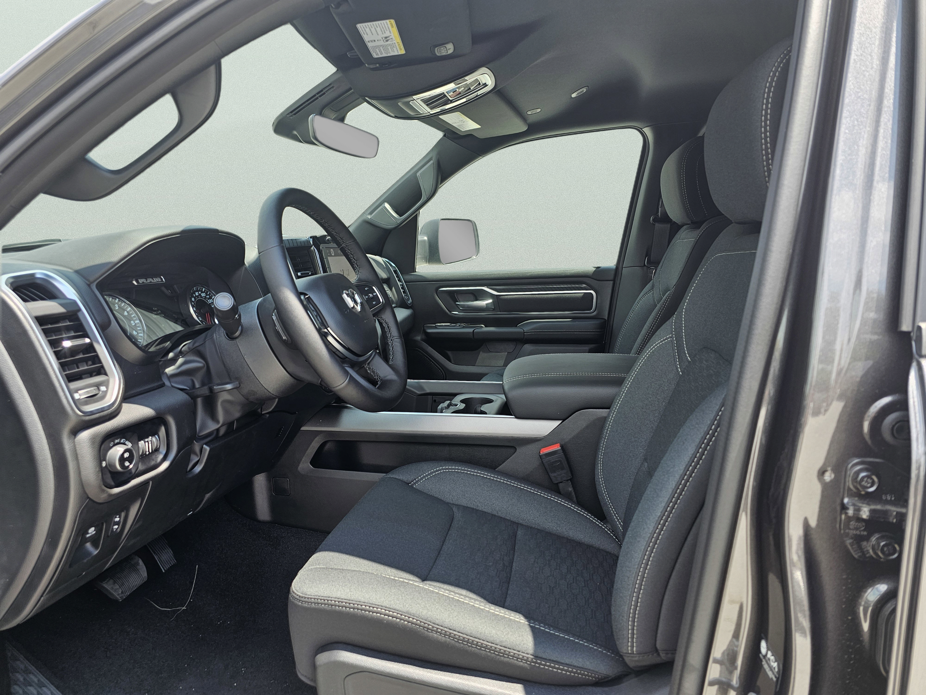 Used 2025 RAM 1500 Big Horn AWD/4WD image 10