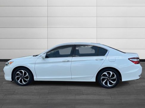 Used 2017 Honda Accord EX-L image 2