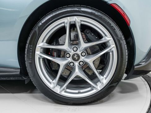 Certified 2024 Ferrari Roma Spider RWD image 16