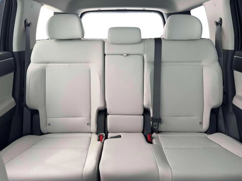 New 2026 Hyundai Santa Fe SE AWD/4WD image 17