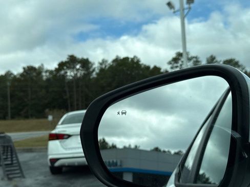 New 2025 Chevrolet Trax LT w/ Driver Confidence Package image 29