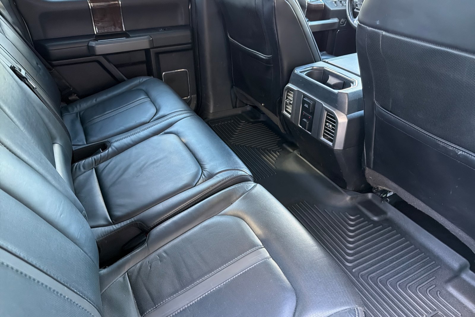 Used 2015 Ford F150 Platinum w/ Technology Package AWD/4WD image 17
