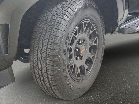 Used 2025 Toyota 4Runner TRD Off-Road Premium w/ Tow Technology Package AWD/4WD image 34