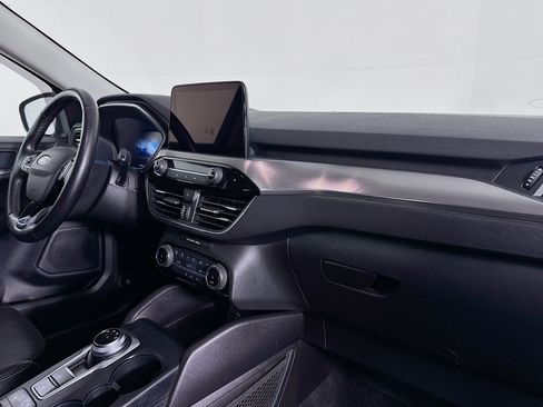 Used 2022 Ford Escape Titanium w/ Class II Trailer Tow Package image 29