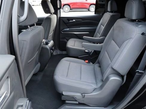 Used 2026 Chevrolet Traverse LT w/ Midnight/Sport Edition image 19