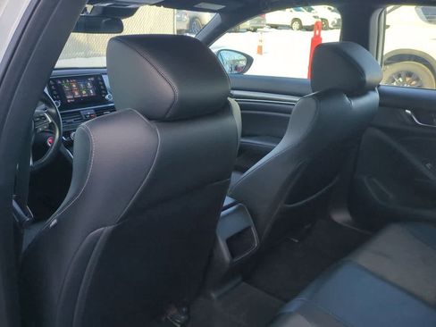 Used 2018 Honda Accord Sport image 17